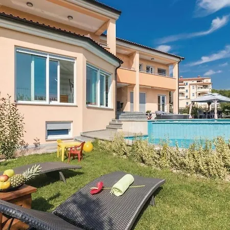 Luxury With A Swimming Pool Pjescana Uvala, - 17131
