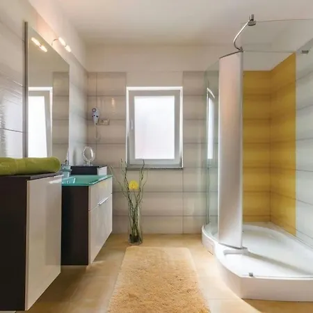 Luxury With A Swimming Pool Pjescana Uvala, - 17131 Pula