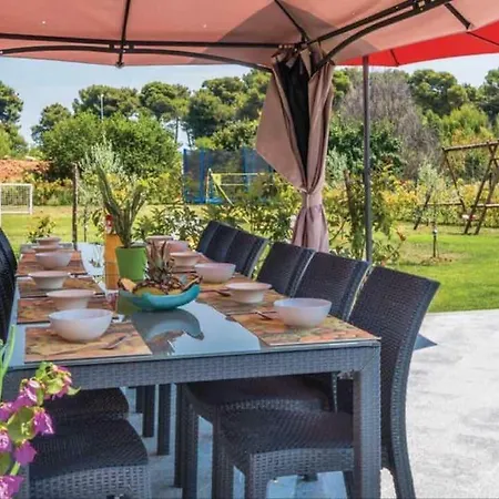 Luxury With A Swimming Pool Pjescana Uvala, - 17131 Villa