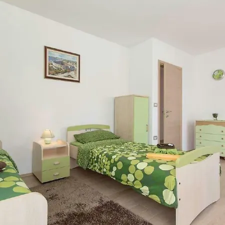 Villa Luxury With A Swimming Pool Pjescana Uvala, - 17131 *