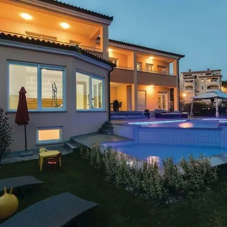 Willa Luxury With A Swimming Pool Pjescana Uvala, - 17131 *